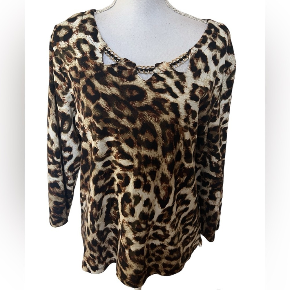 Rafaella Top Women’s Size XL Leopard 3/4 Sleeve Decorative Chain At Neck - Picture 2 of 7